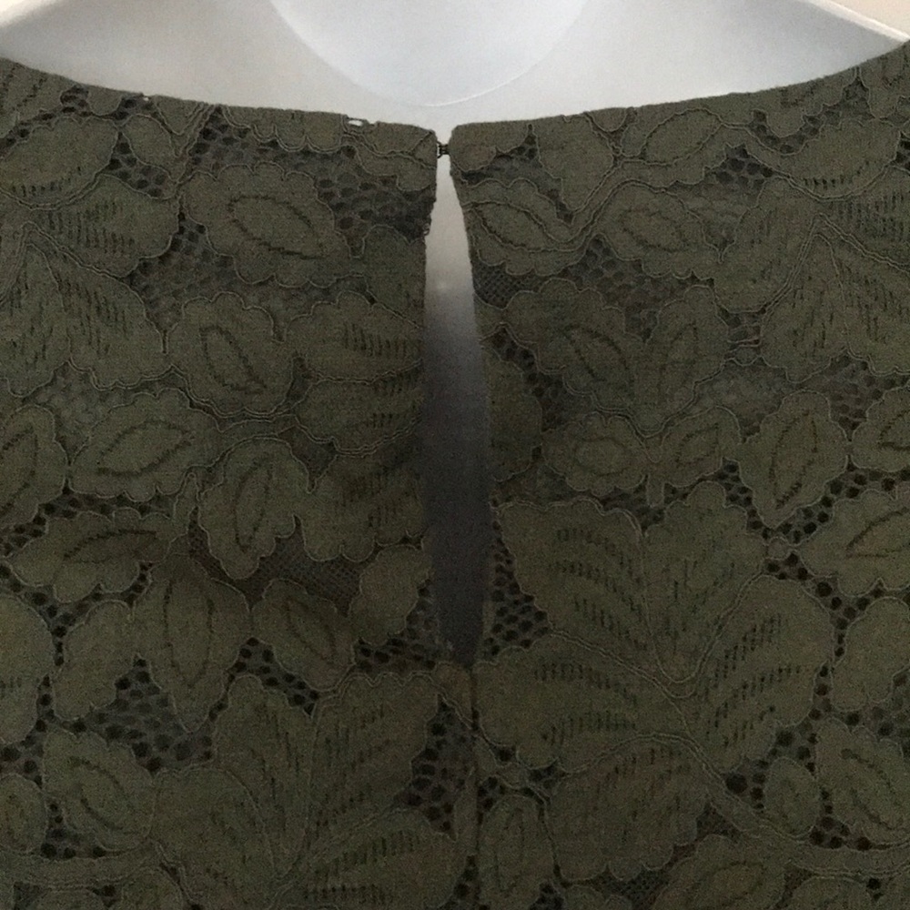 NWT Banana Republic bell sleeved lace top - Picture 4 of 8